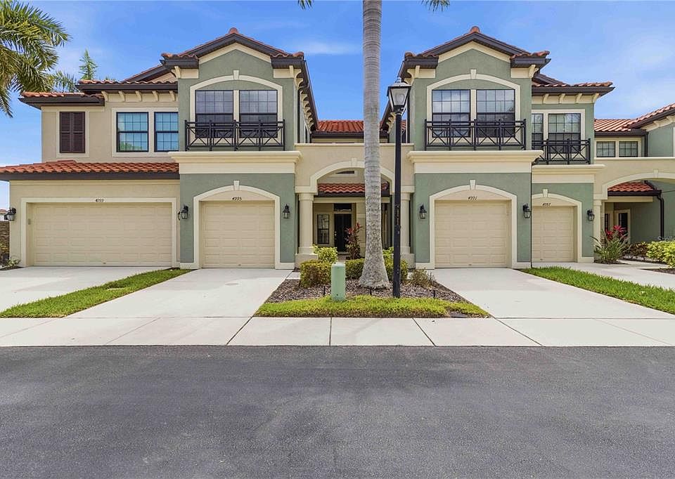 1st image of 4995 OARSMAN COURT