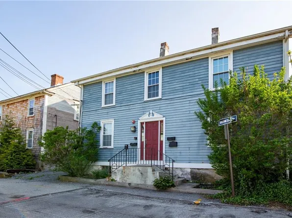 79 Tilden Ave, Newport, RI 02840