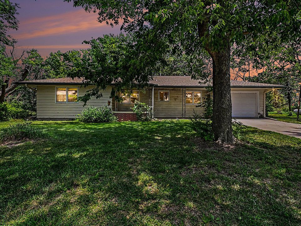 1st image of 7333 Gage Rd