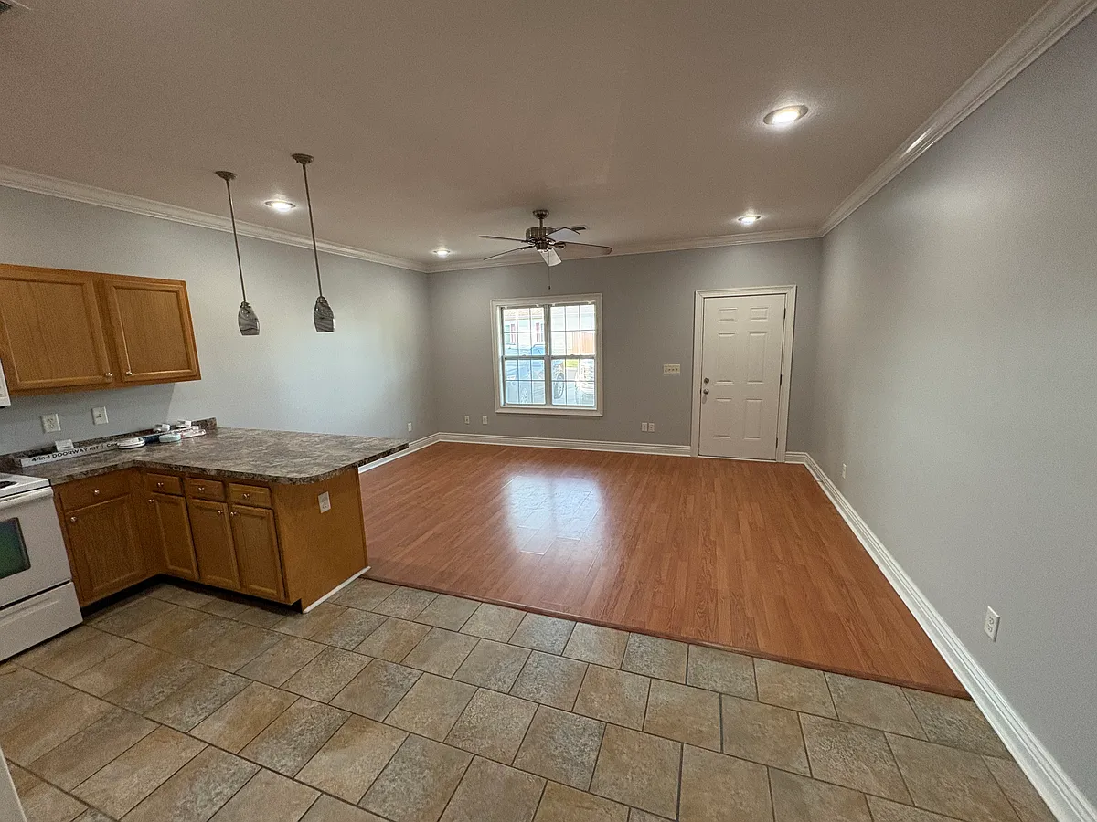 Building Photo - 236 Riegel Ln