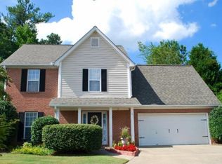 957 Sham Pointe Dr, Lawrenceville, GA 30043