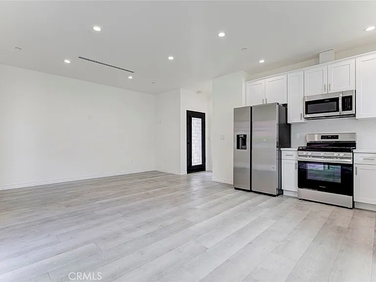 7858 Kyle St — Photo 1