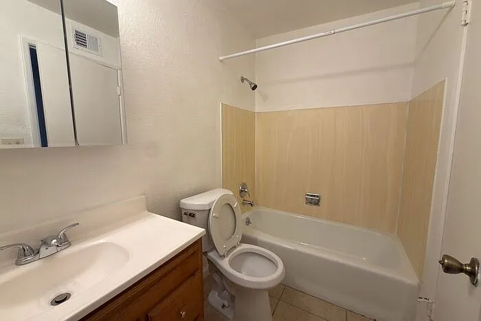 618 N Medford Dr — Photo 22