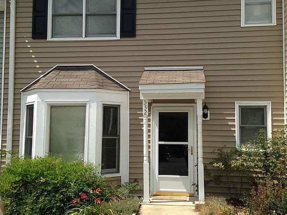2nd image of 532 Darby Glen Ln