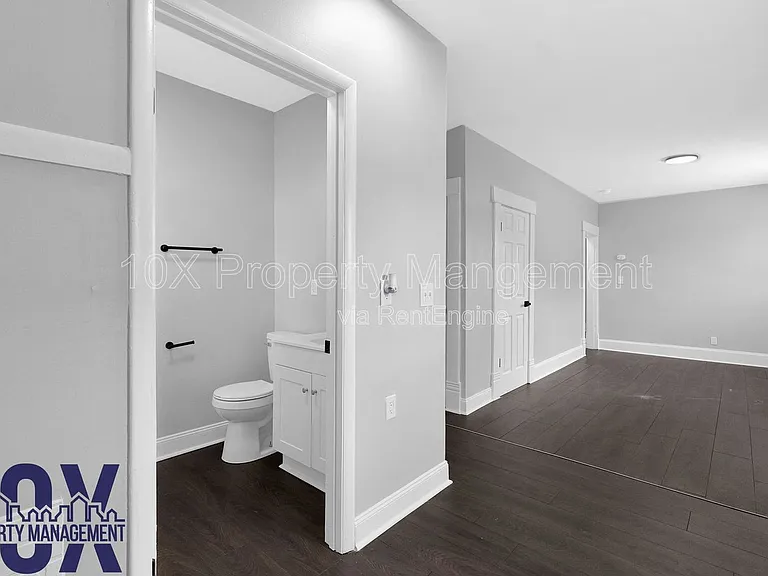 1805 S 6th St #1/2 — Photo 15