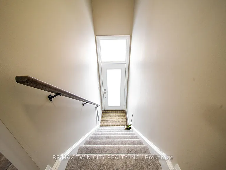 720 Grey St #46 — Photo 8