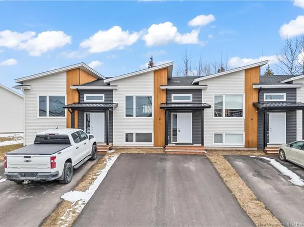 63 Aime St, Dieppe, NB E1A 9M3
