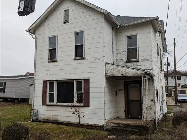 1232 Commerce St, Wellsville, OH 43968
