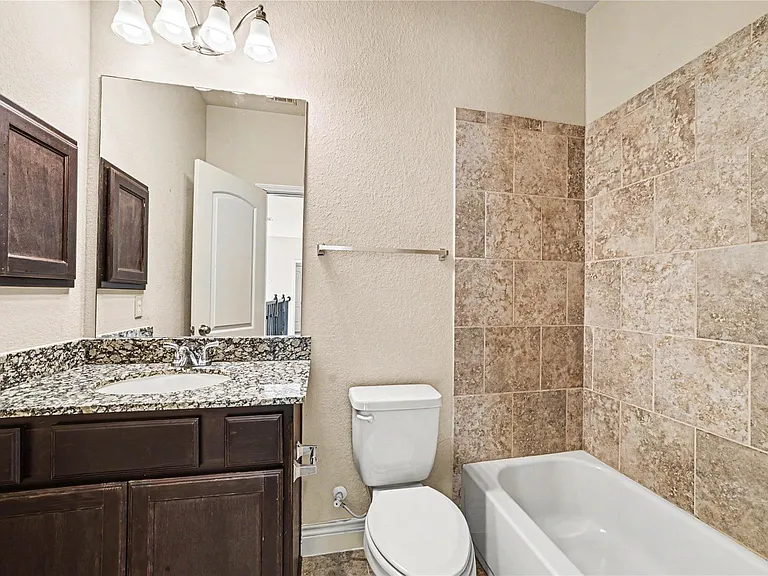 2310 Falcon Brook Dr — Photo 17