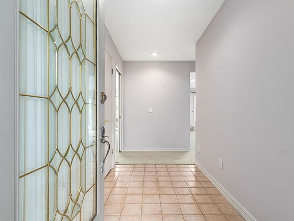 3rd image of 10 Bolada Cir