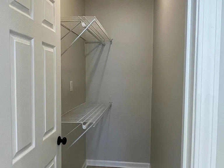 55 Clifton St SE — Photo 12