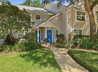 3213 Valley Oaks Dr, Tampa, FL 33618