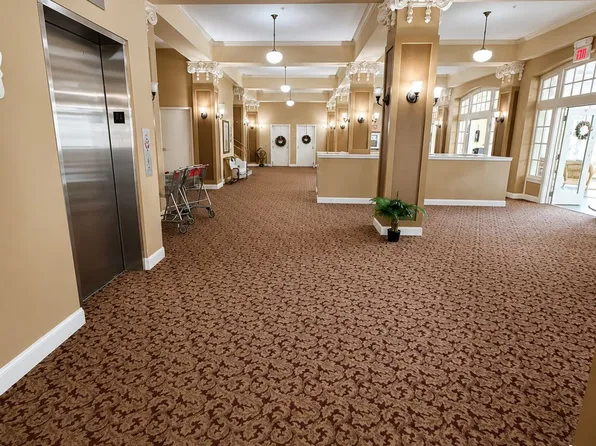 Oaks Apartments, 117 South St #6ad39fc32, Excelsior Springs, MO 64024