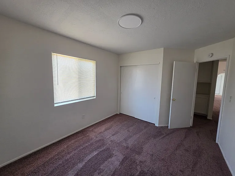 27121 Meridian St — Photo 14