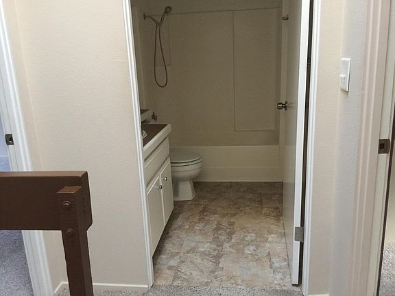 5th image of 12750 Centralia St Unit 2