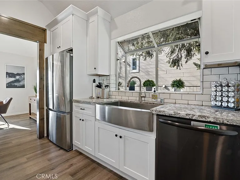 27775 Matterhorn Dr — Photo 5