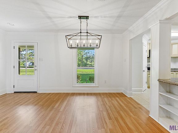 3rd image of 28781 Norwood Dr