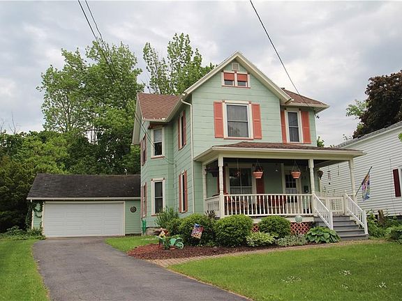 5th image of 25 Wolcott St