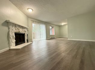 210 Portland Ct SW #A, Pacific, WA 98047