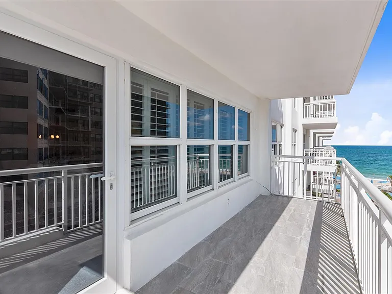 3850 Galt Ocean Dr #405 — Photo 20