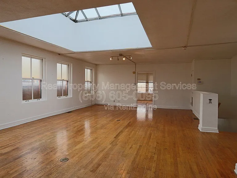 1312 Avenue J #B — Photo 3