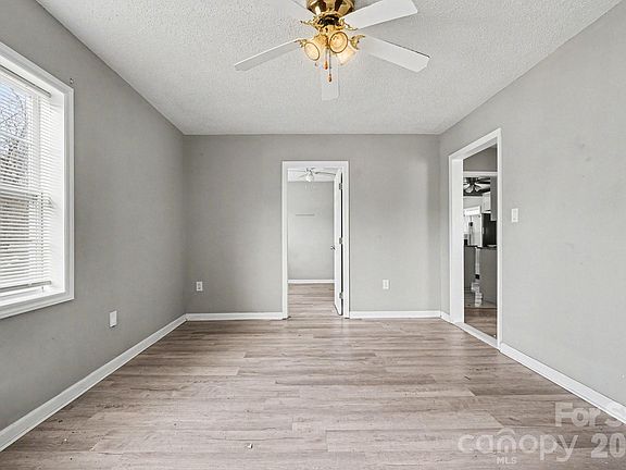 5th image of 9501 Misenheimer Rd
