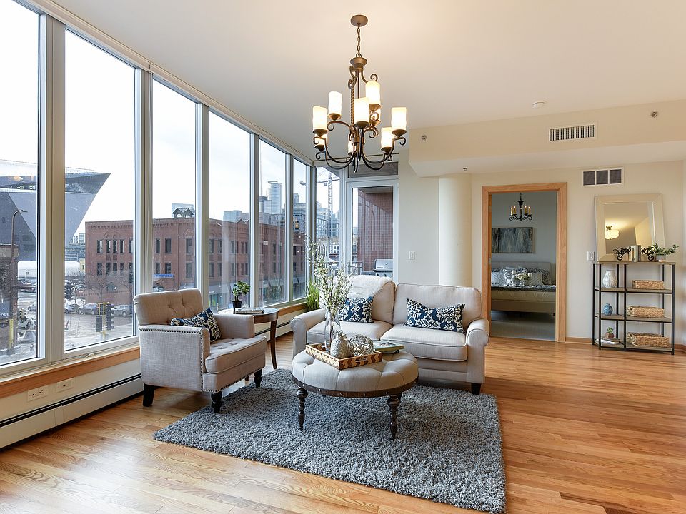 1st image of 215 10th Ave S Unit 325