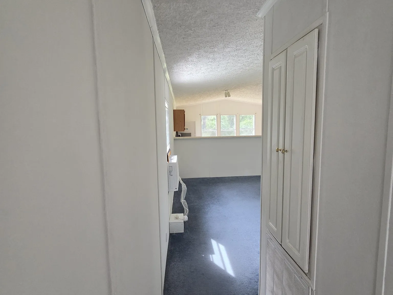 2 bed, 960 sqft, $1,800 — Photo 2