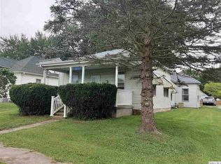 105 W Morgan St, Clayton, IL
