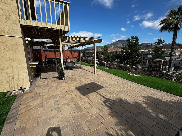 10295 Moorpark St — Photo 5