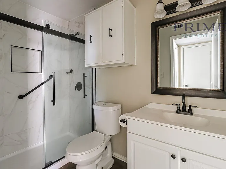 500 E Riverside Dr #135 — Photo 8