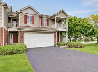 384 Larsdotter Ln, Geneva, IL 60134