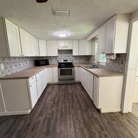 95 S Fillmore St — Photo 15