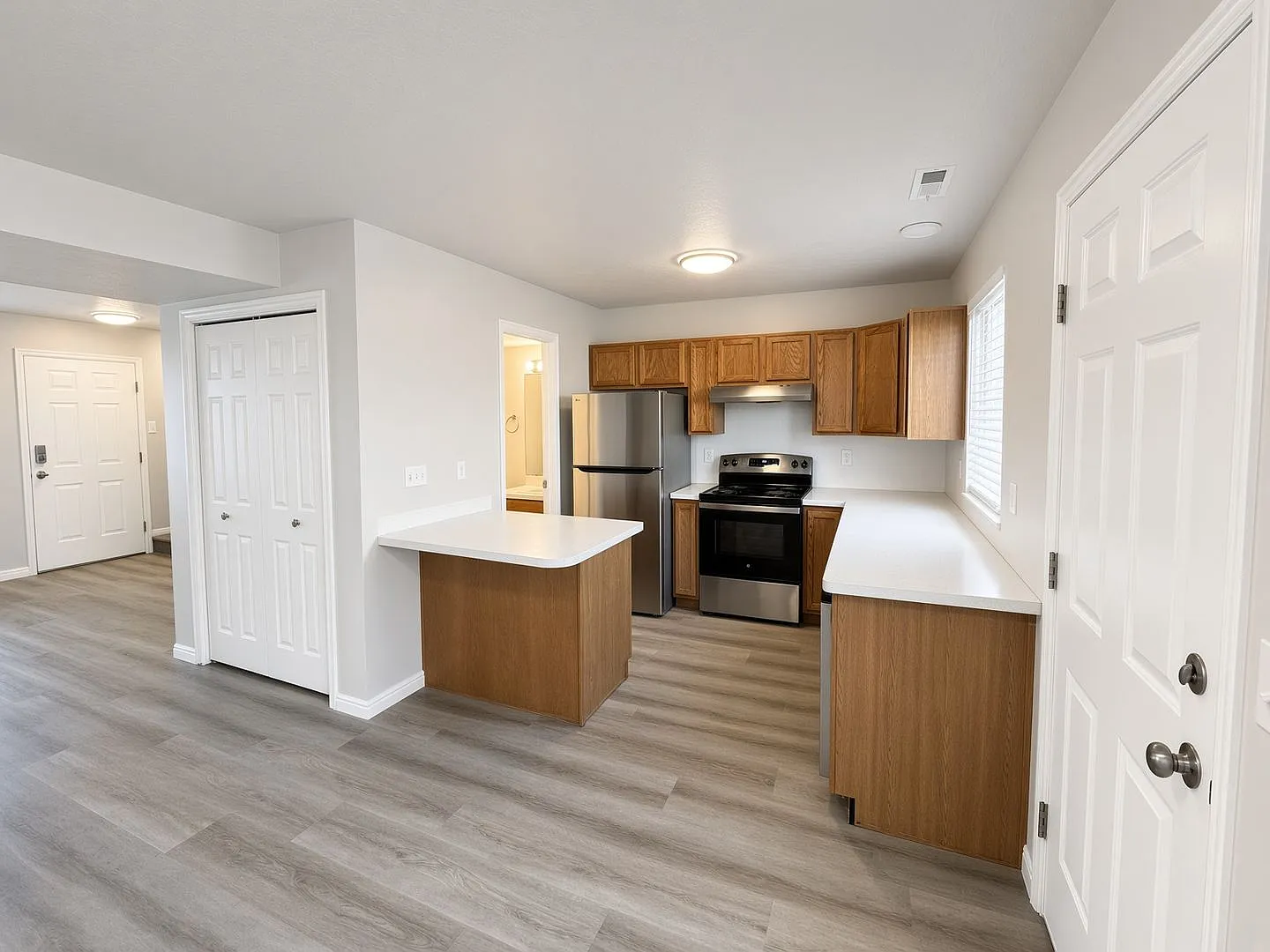 MES Rental Units — Photo 4