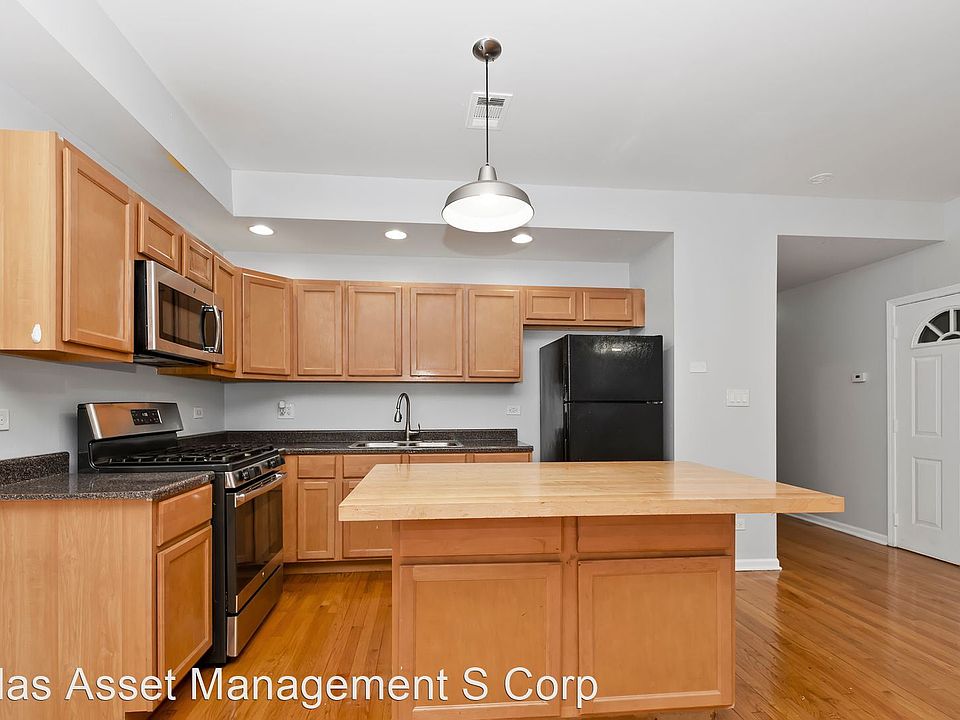 1st image of 6631 S Woodlawn Ave Unit 1N
