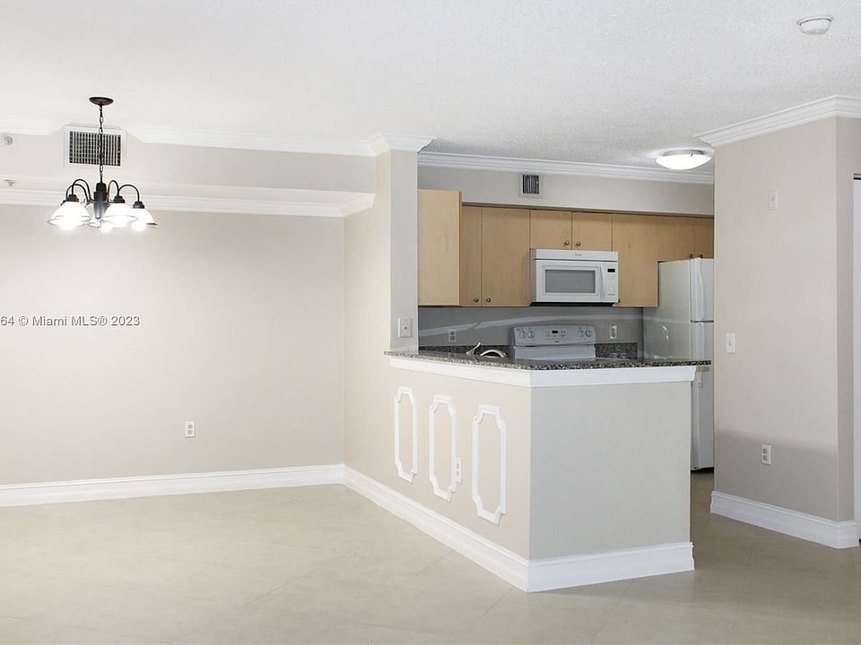 1st image of 2496 Centergate Dr APT 202
