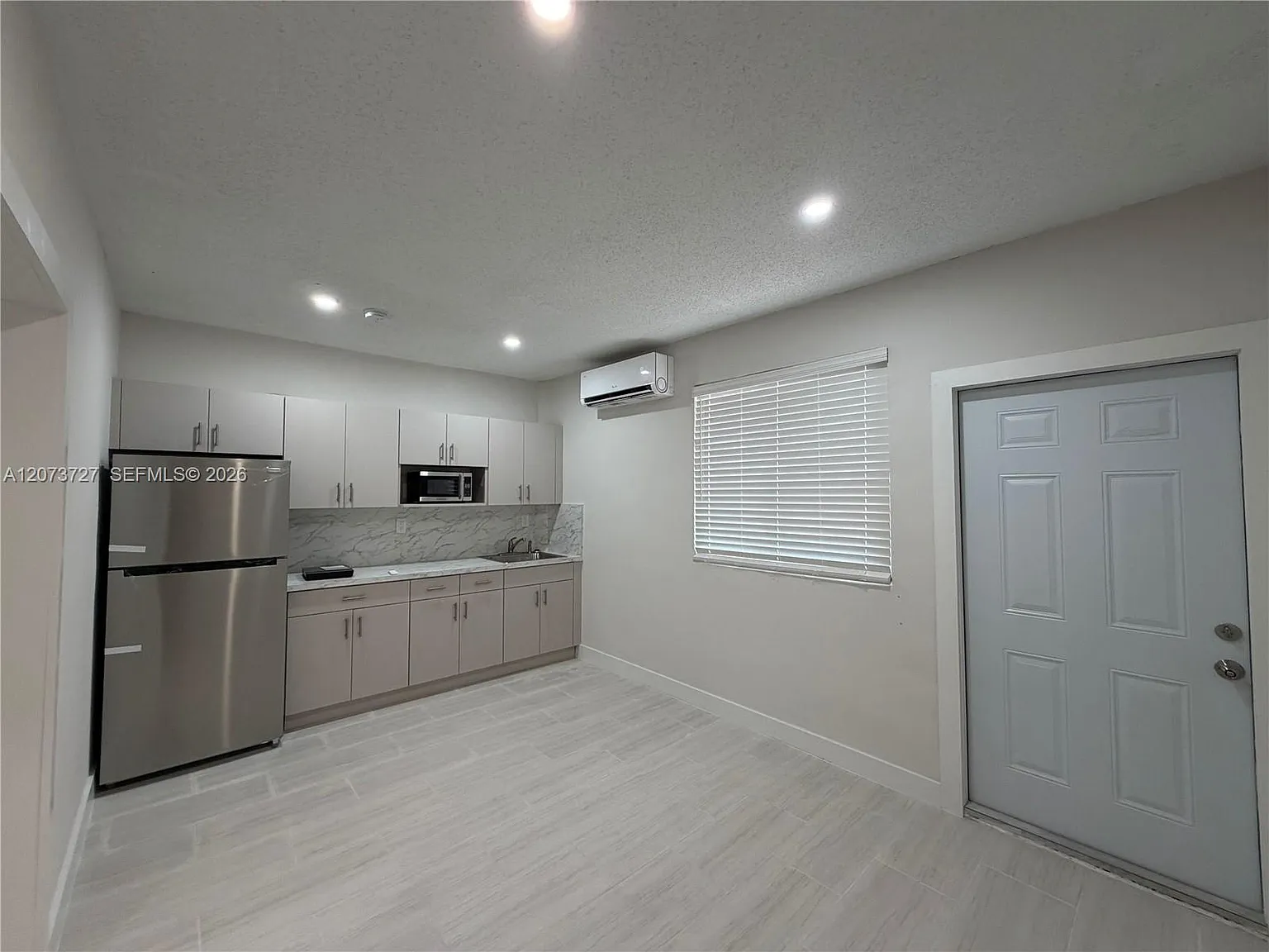 1 bed, 1.0 bath, 400 sqft, $1,500 — Photo 2