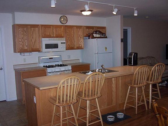 3rd image of 11 Schulze Dr