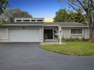 9205 SW 78th Ct, Miami, FL 33156