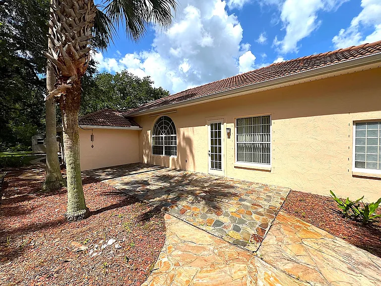 87 Rose Dr — Photo 12