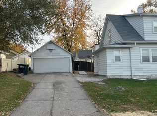 1005 S 48th St, Omaha, NE 68106