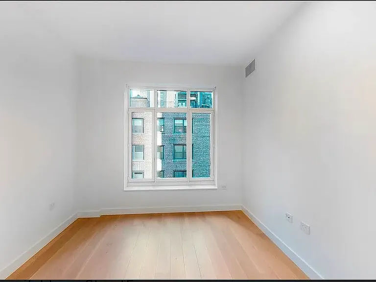 115 E 55th St #11C — Photo 8