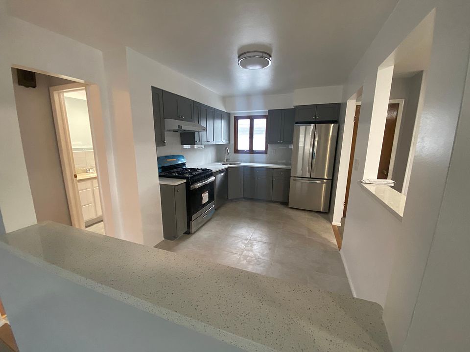 1st image of 31 Xenia St Floor 2