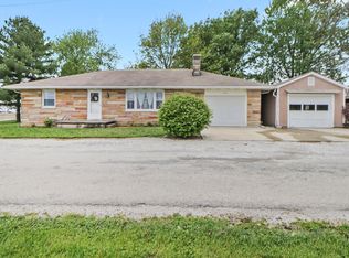 604 Curtis Rd, Ogden, IL 61859