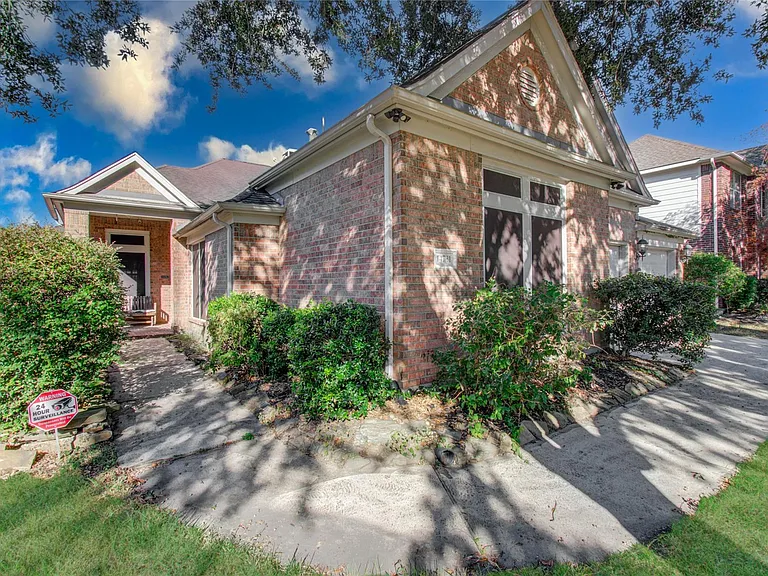 14731 Raven Hollow Ln — Photo 2