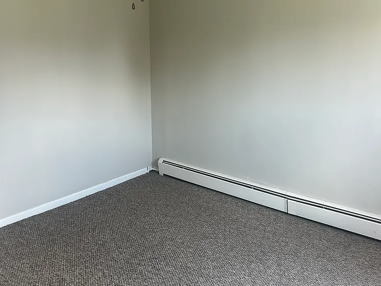 405 Gravity Ave #1 — Photo 8
