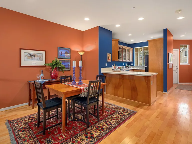 1941 NE Killian Ln — Photo 8