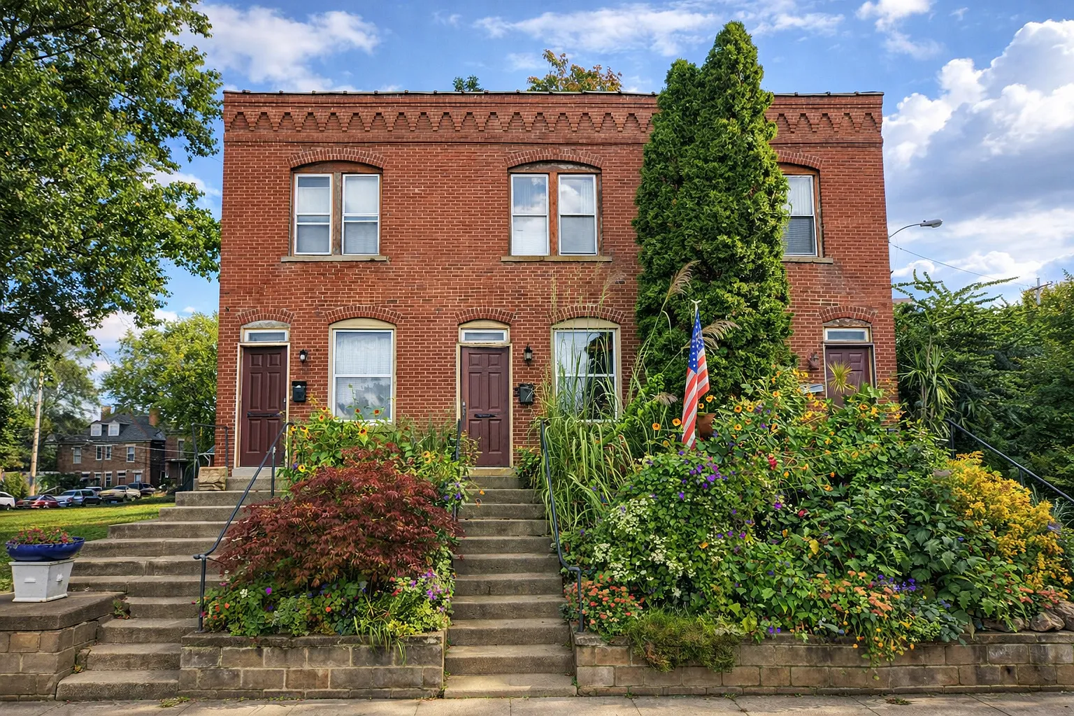 2 bed, 1.5 bath, 900 sqft, $1,950 — Photo 1