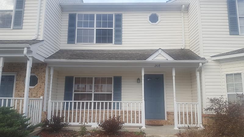 1st image of 208 Durham Ct
