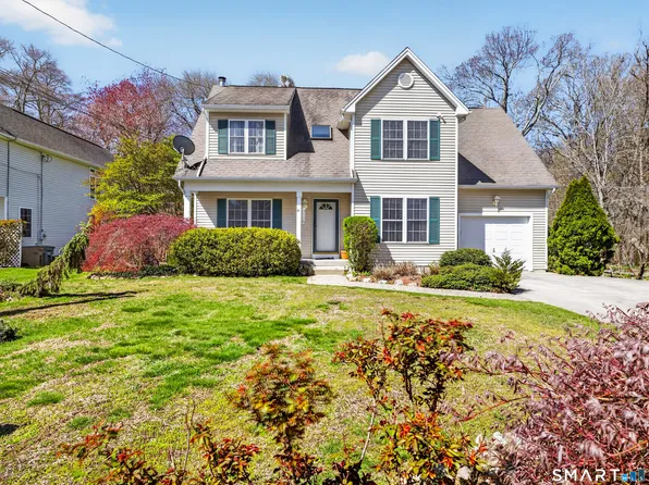 11 Cottage Lane, East Lyme, CT 06357